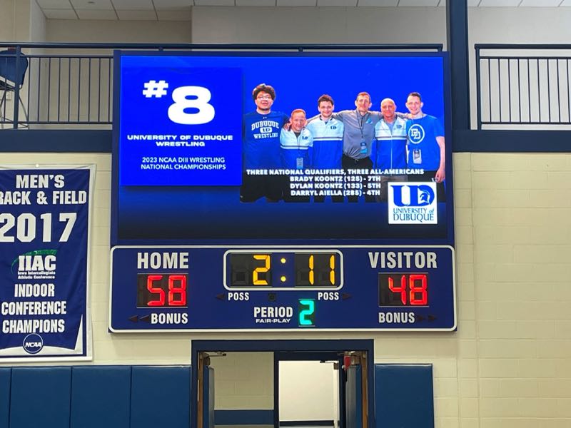 University of Dubuque BB-1700-4 scoreboard with 3.9mm video display